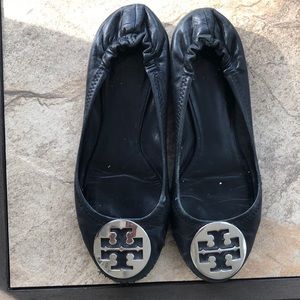 COPY - Tory Burch well loved, blk leather balleri…